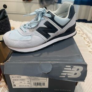 New Balance Women's Sneakers - Light Blue and Dark Gray